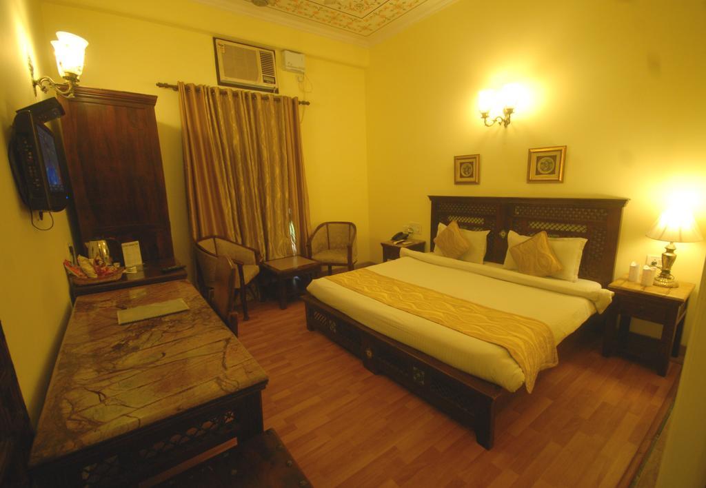 Rajputana Haveli Hotel Jaipur Buitenkant foto